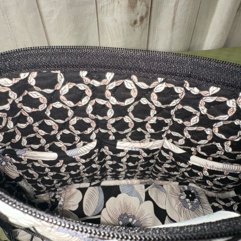 Vera Bradley Frankie Ret Black and White Floral Crossbody Bag Purse Handbag - Picture 5 of 8